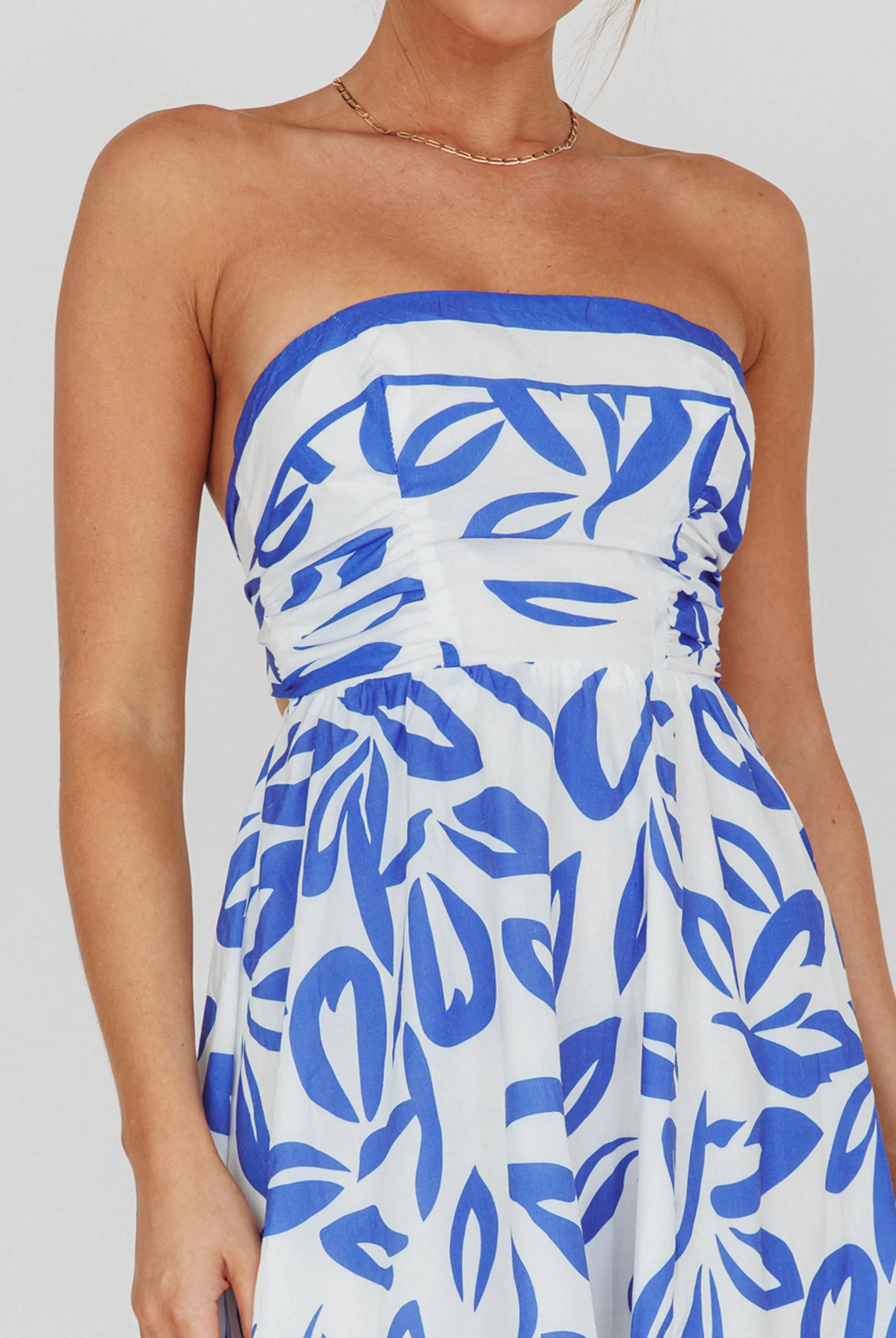 Randi Tie-Back Maxi Dress Leaf Print Blue - Image 4