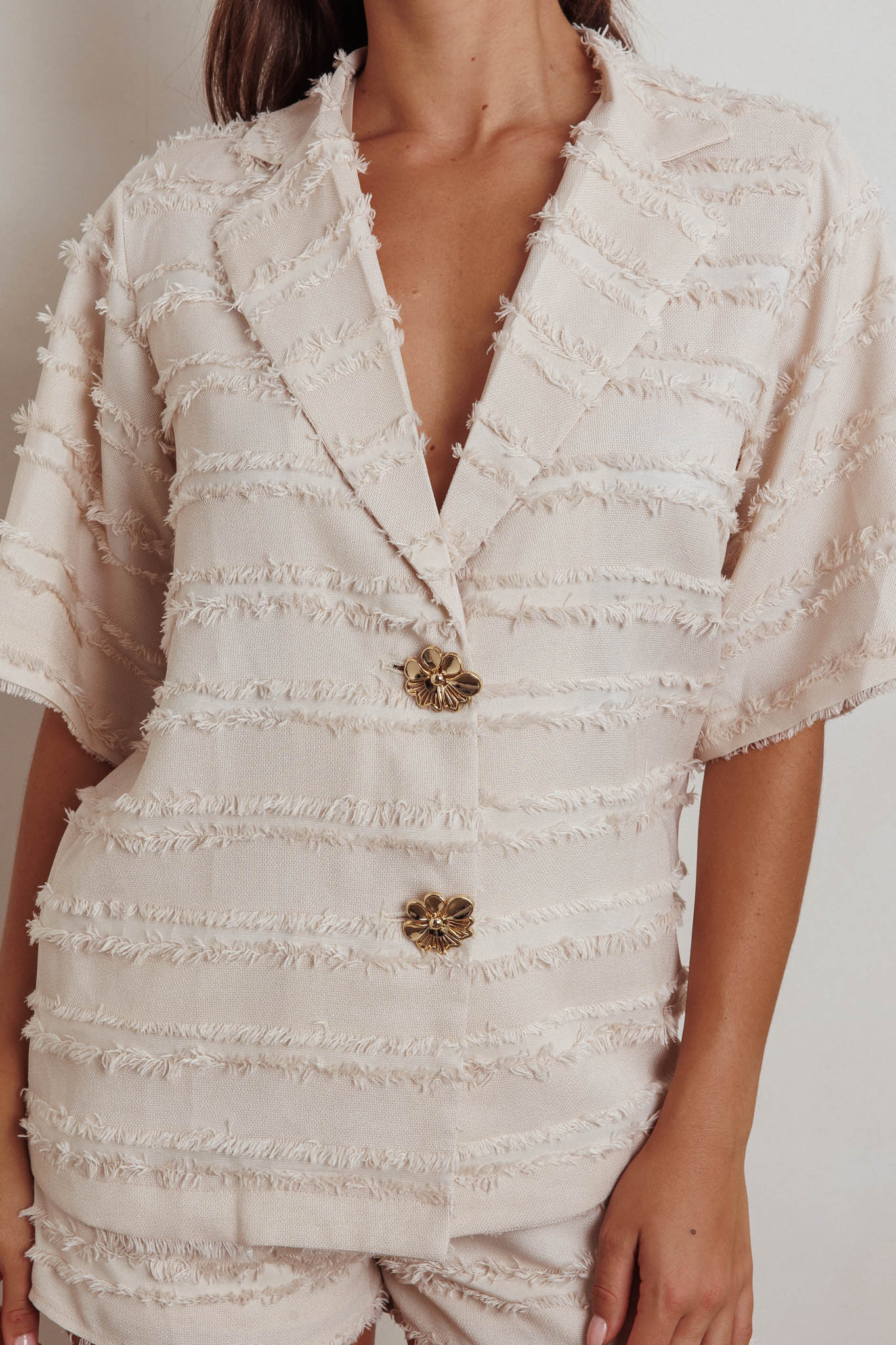 Reed Raw Edge Trim Collared Top Cream - Image 3