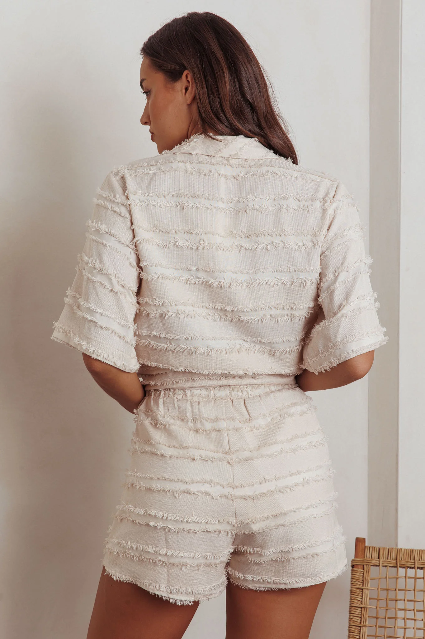 Reed Raw Edge Trim Shorts Cream - Image 4