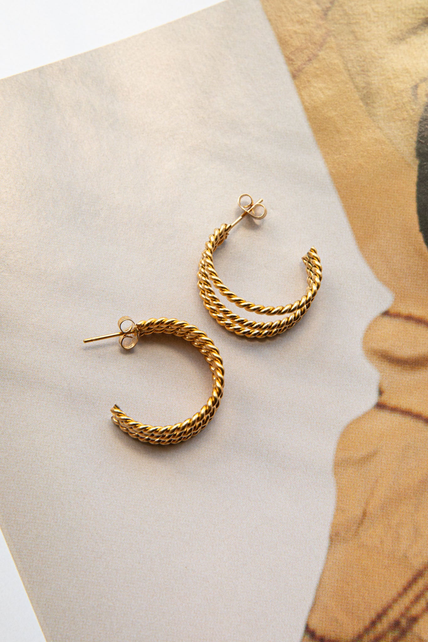 San Francisco Triple Open Hoop Earrings Gold - Image 3