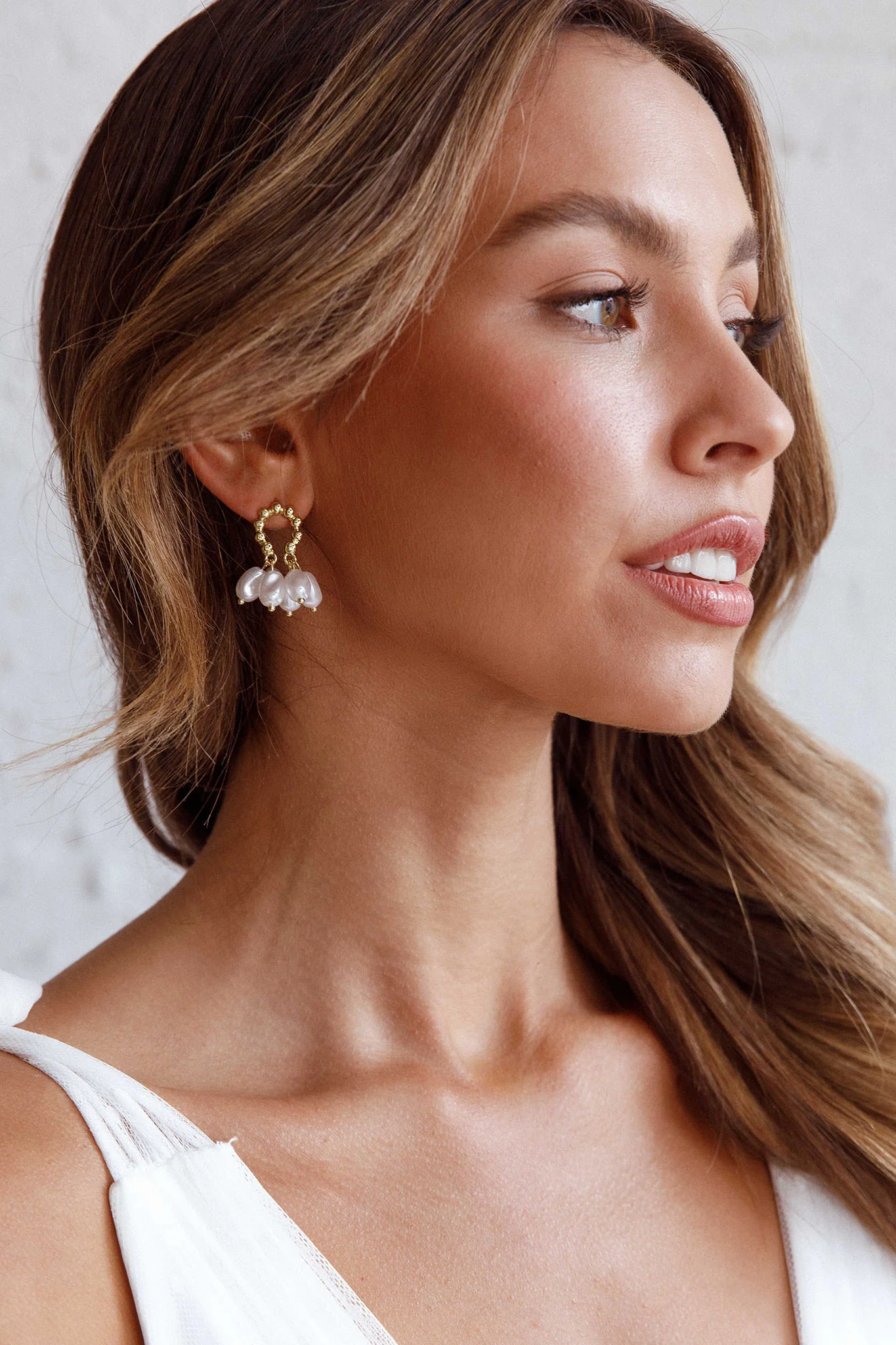 Sierra Pearl Statement Earrings Gold - Image 2