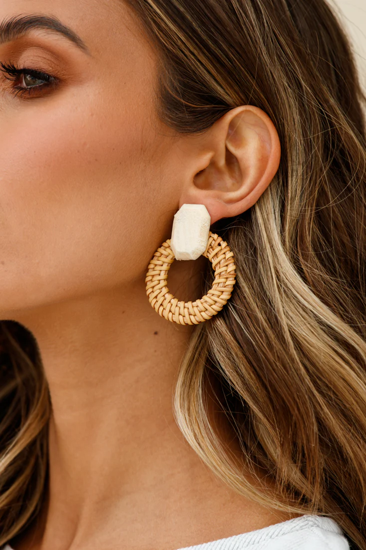 Sirocco Woven Straw Circle Earrings Beige - Image 3