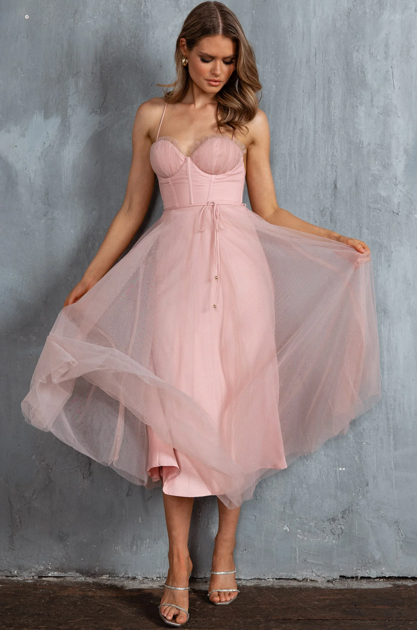 Smitten Sweetheart Neckline Chiffon Midi Dress Blush - Image 4