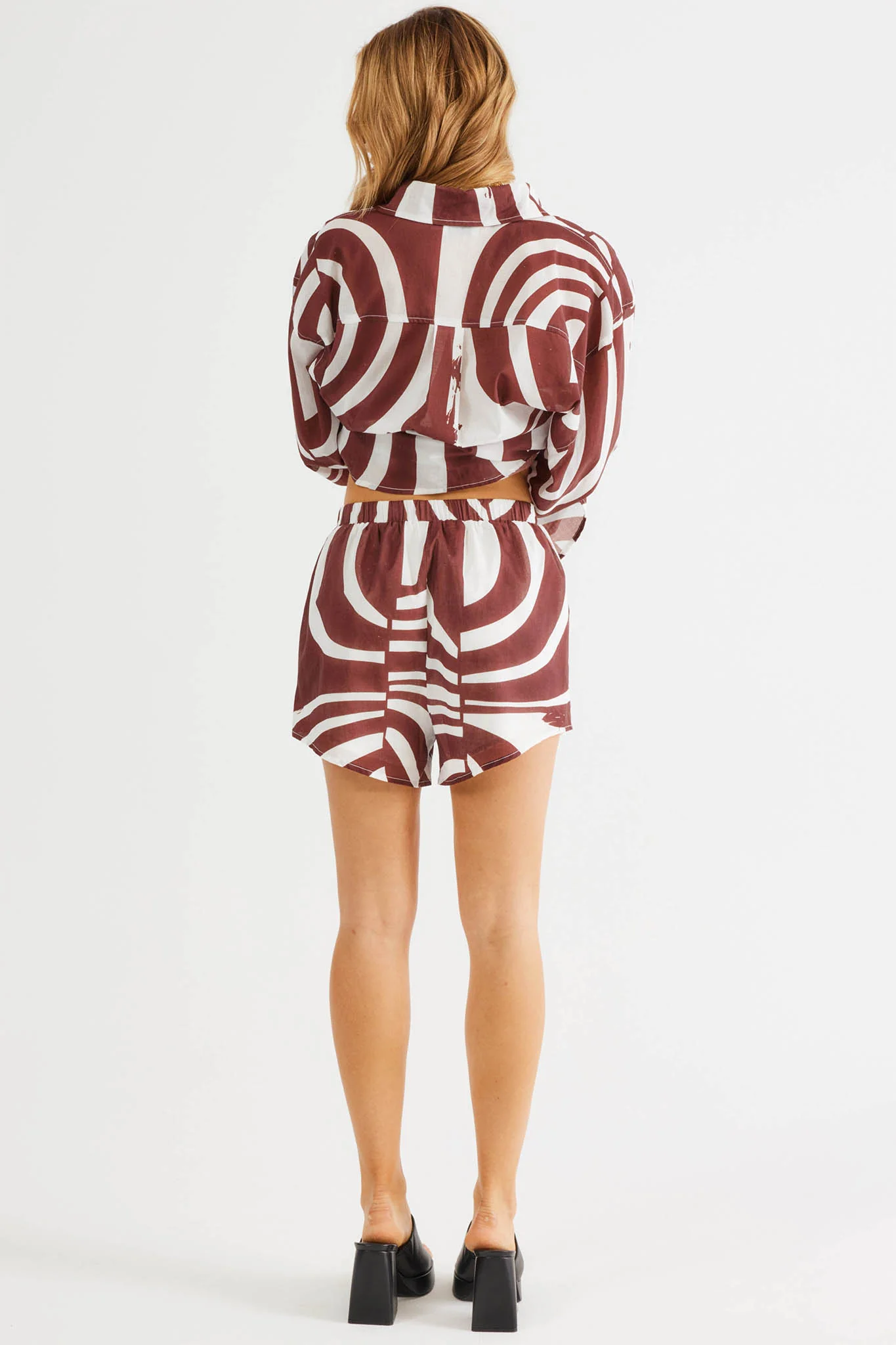 SNDYS Heather Shorts Swirl Brown - Image 2