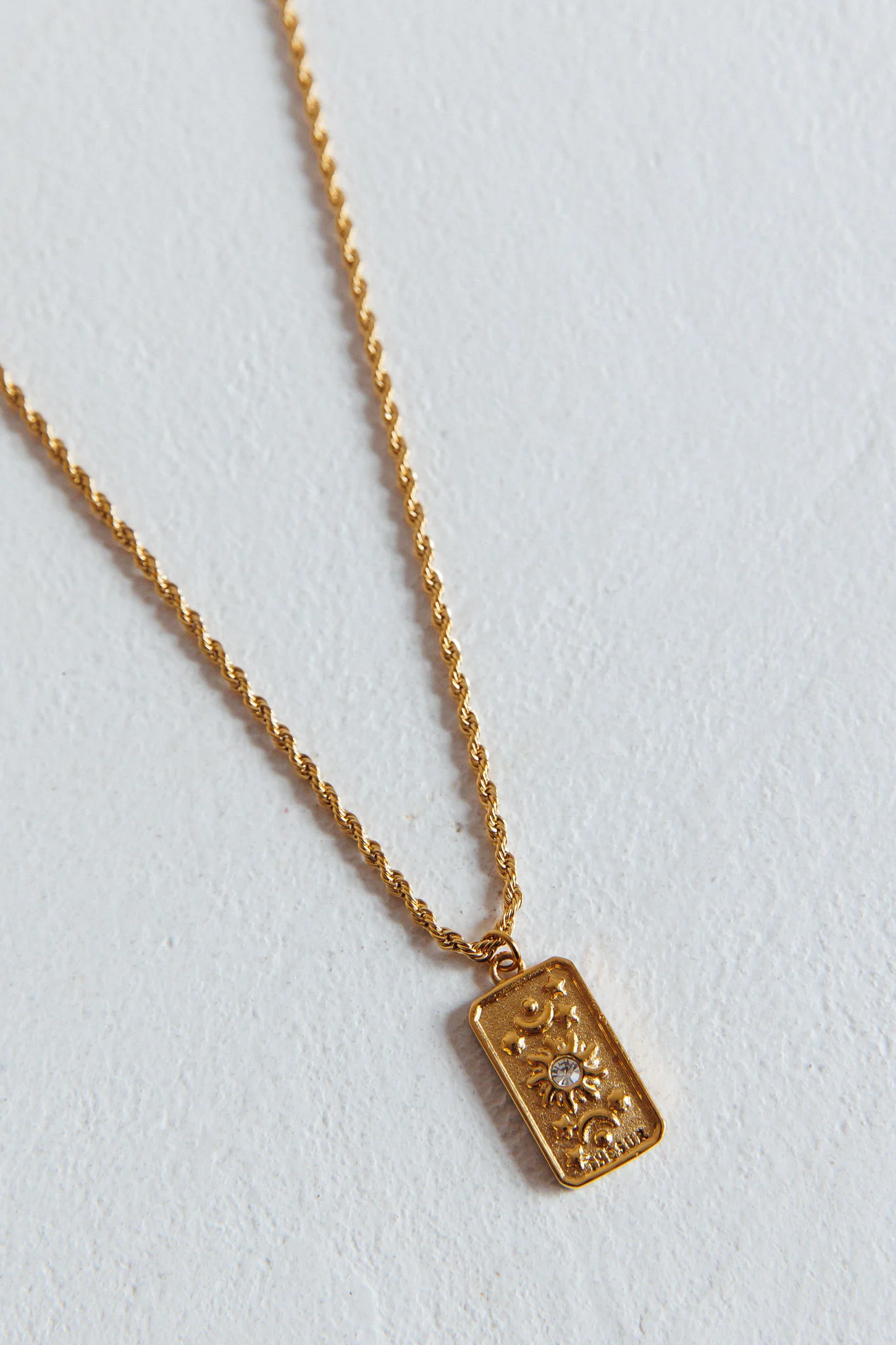 Sol Rope Chain Pendant Necklace Gold - Image 2