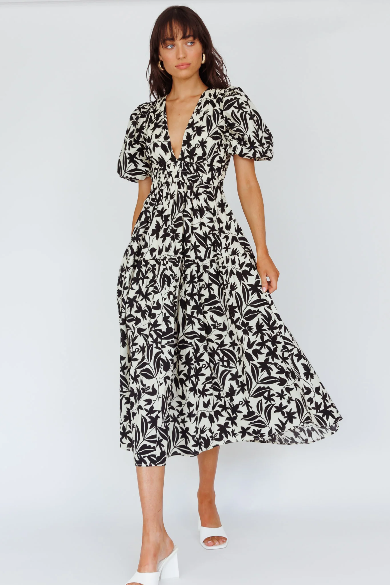 Summer Land V-Neckline Midi Dress Floral Beige - Image 5