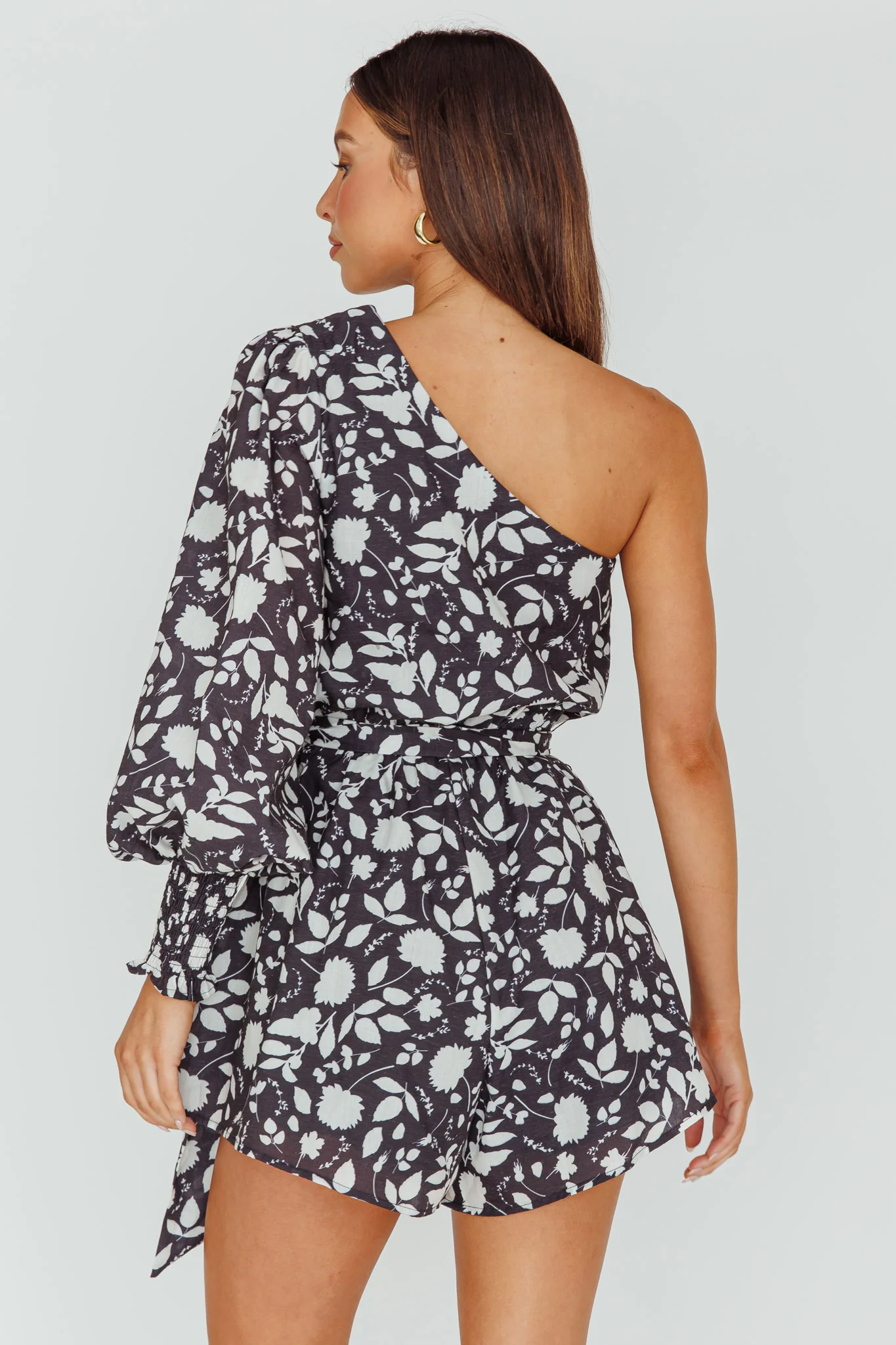 Summer Lover One-Shoulder Romper Floral Black - Image 2