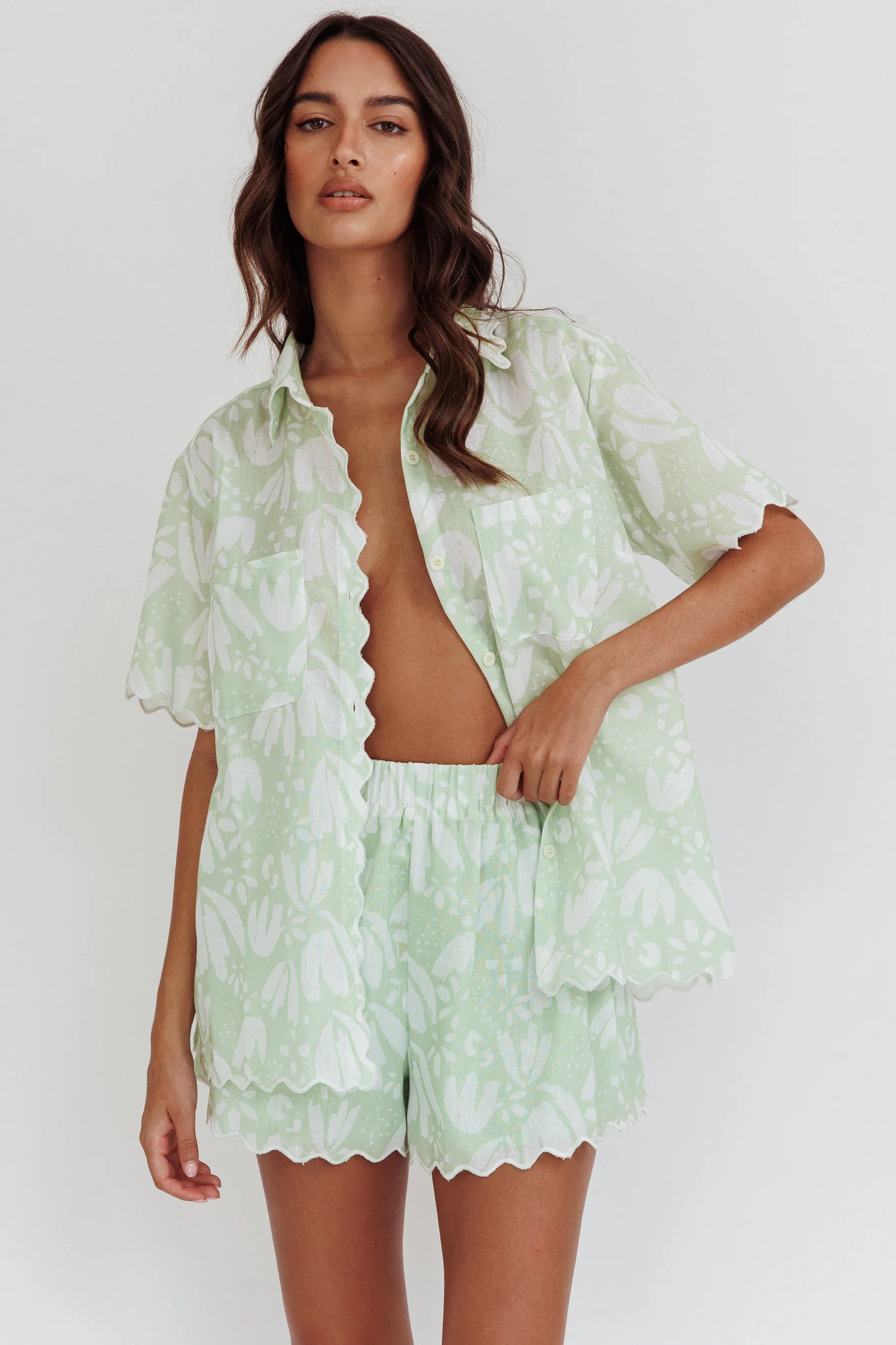 Swing Of Things Scalloped Elastic Waist Shorts Print Sage - Image 2
