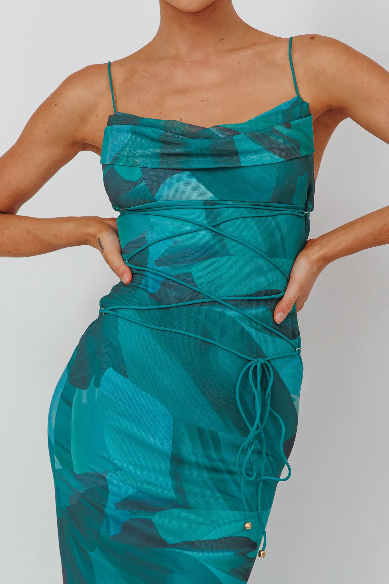 Teava Laced Waist Maxi Dress Abstract Green - Image 4
