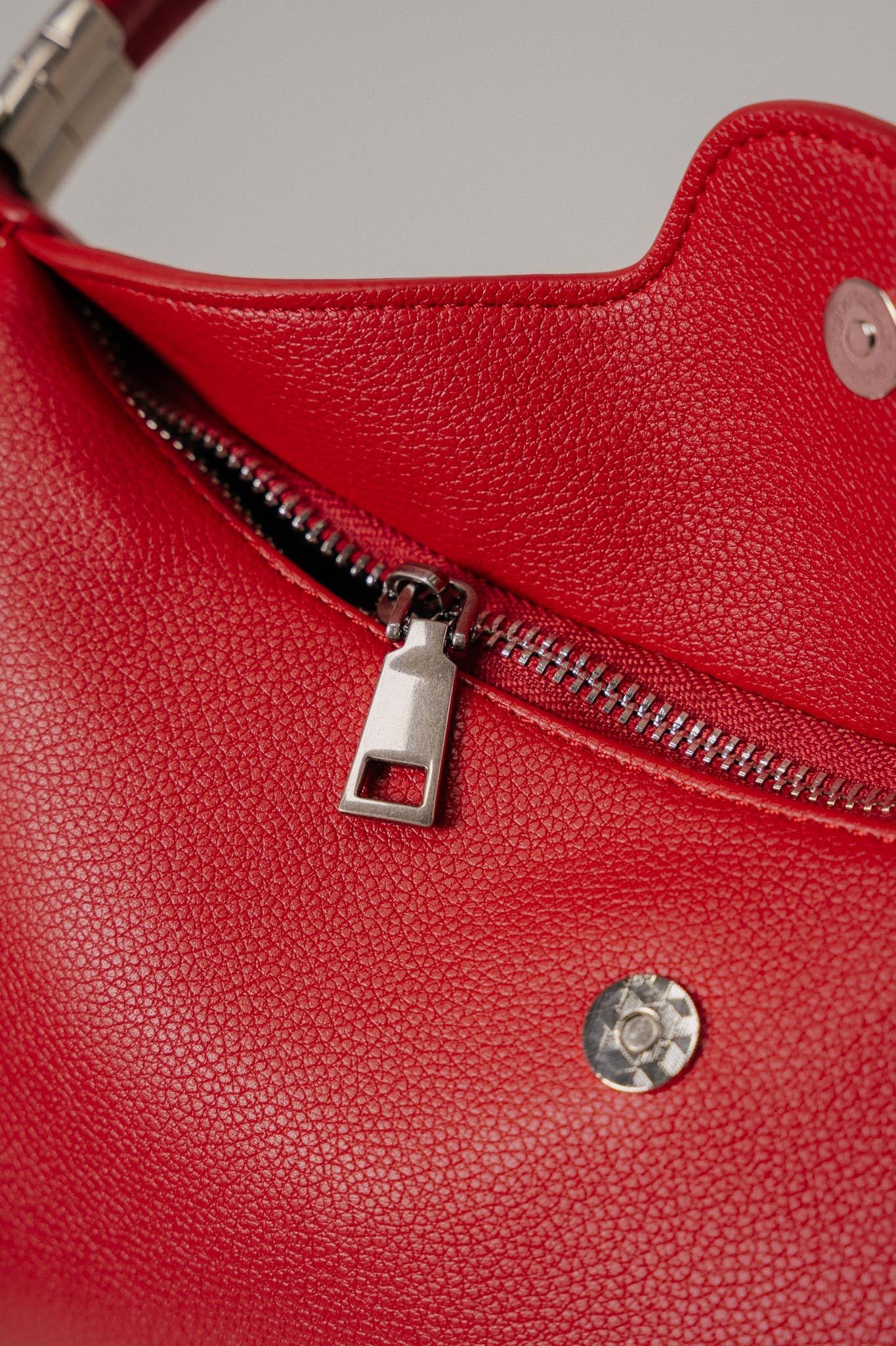 TEN TONES Aurelia Hobo Bag Red - Image 4