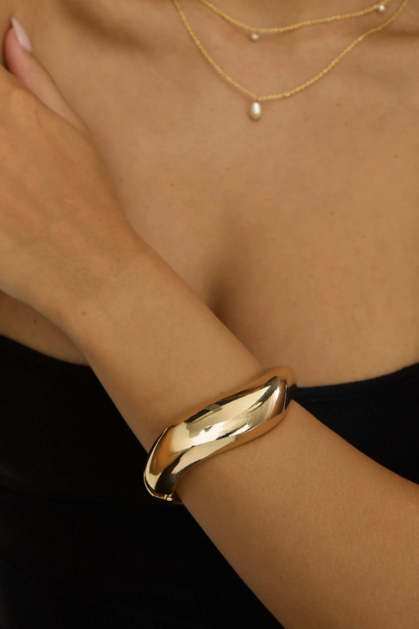 Wave Bangle Gold - Image 2