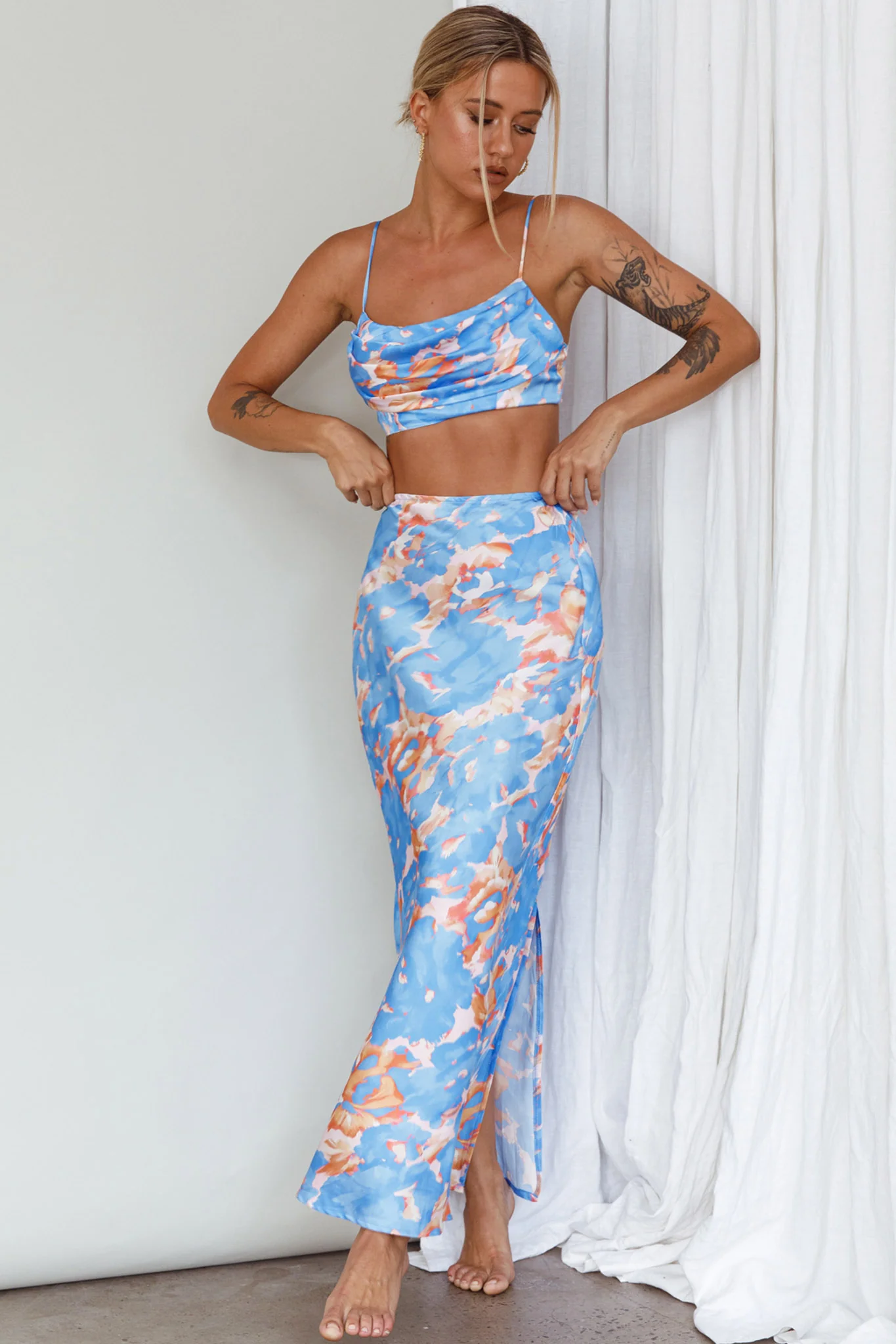 Well Versed Crop Top Abstract Blue - Image 5