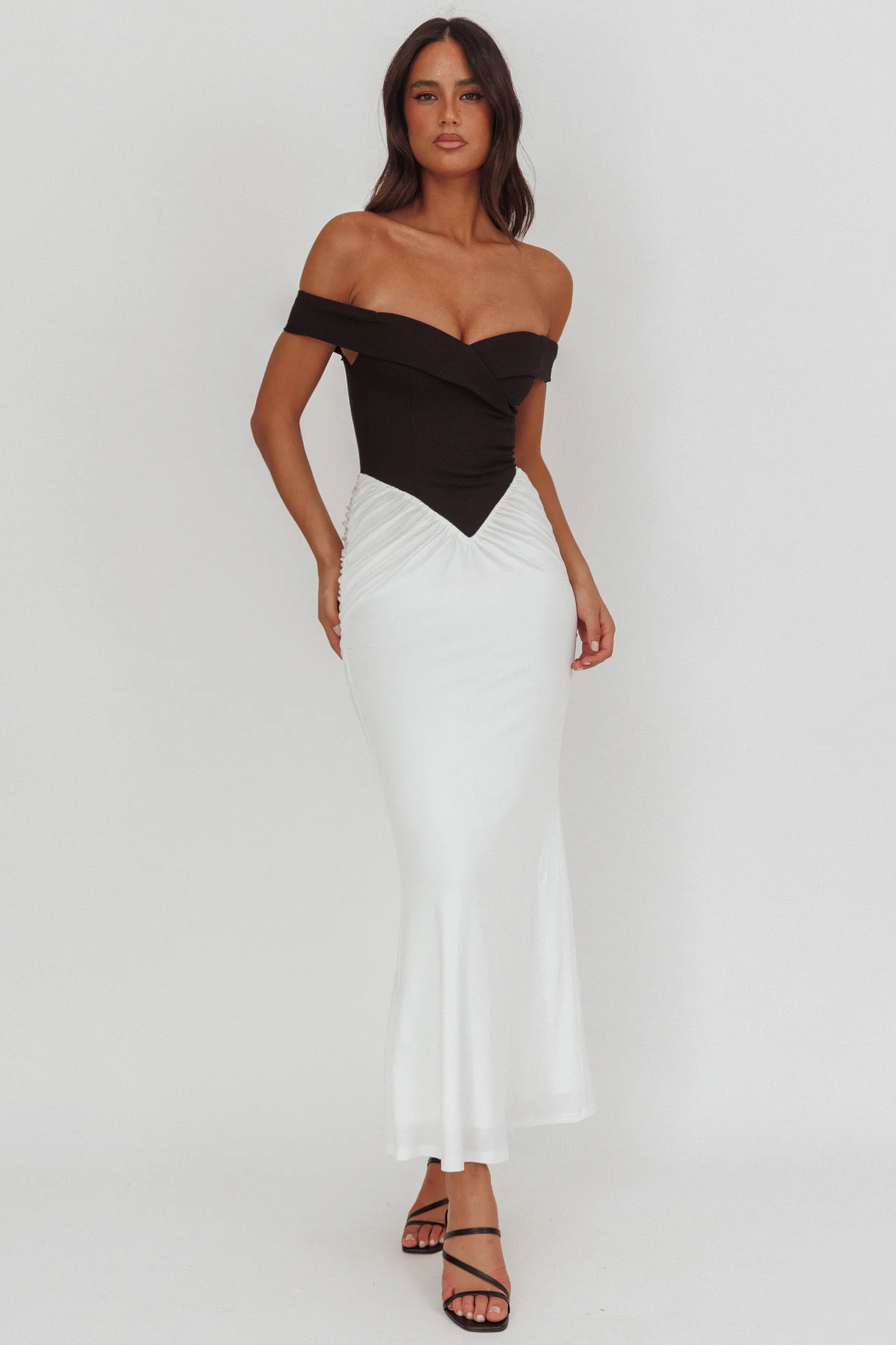 Yasmine Contrasting Bodice Maxi Dress Black/White - Image 3