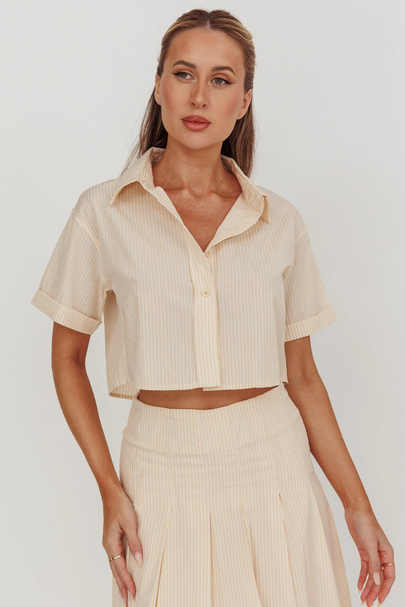 Zealous Boxy Cropped Striped Shirt Beige/Off White - Image 5